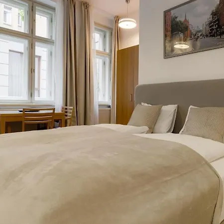 Lägenhet Deluxe In Prime Location *