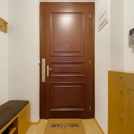 Deluxe In Prime Location Appartamento *